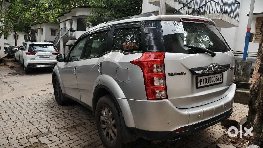 Mahindra Xuv500 1.99 Fwd W8 Automatic 2017