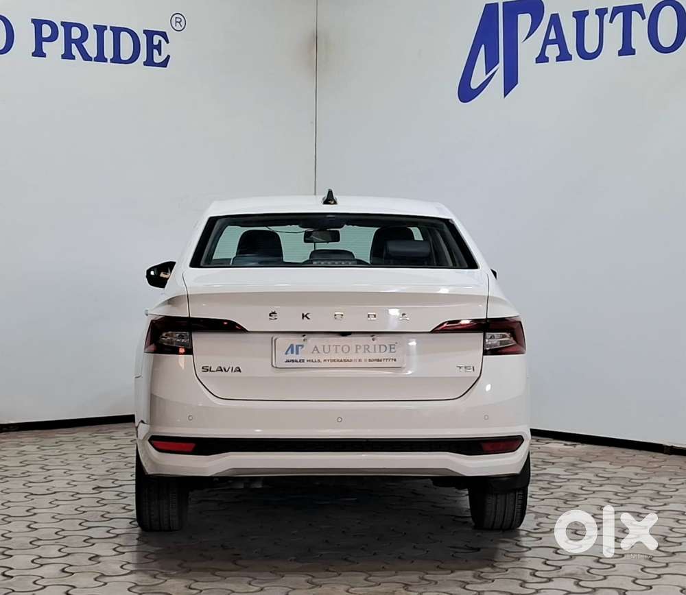 Skoda Slavia Ambition 1.5l Tsi Dsg, 2023, Petrol