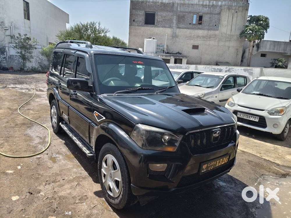 Mahindra Scorpio S4 9 Seater, 2015, Diesel