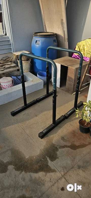 Dip stand decathlon hot sale