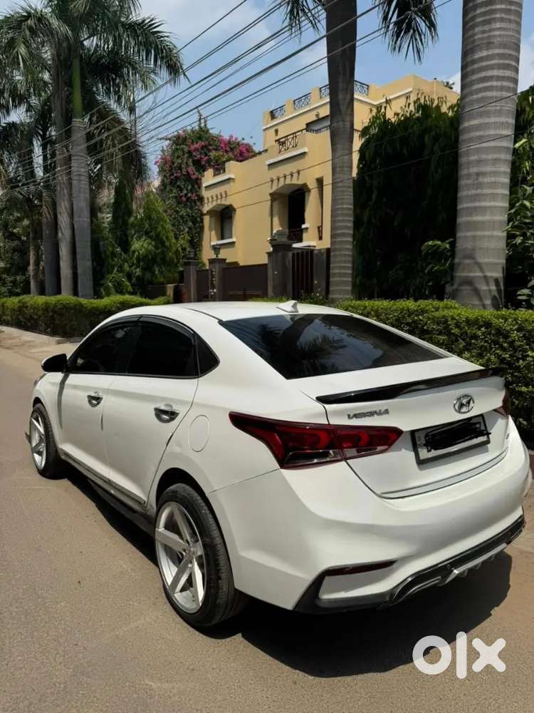 Hyundai Verna 2018 Diesel 90000 Km Driven