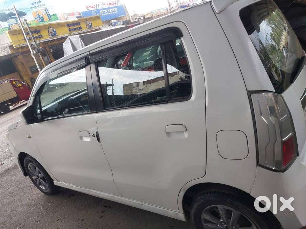 Maruti Suzuki Wagon R Stingray 2014 Petrol Well Maintained