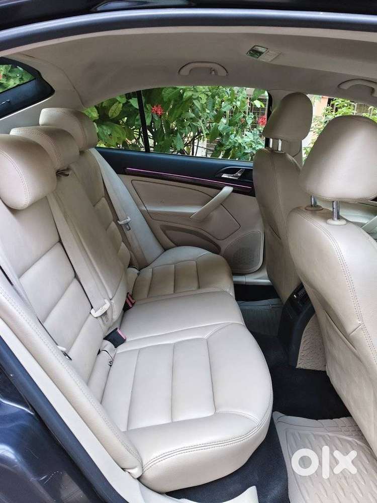 Skoda Laura Ambiente 2.0 Tdi Cr Manual, 2012, Diesel