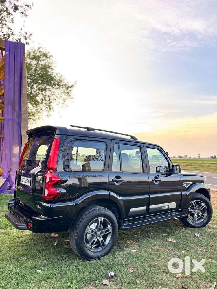 Mahindra Scorpio 2023 Diesel 35800 Km Driven