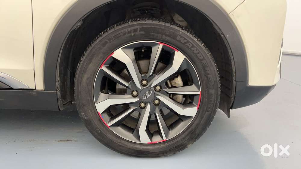 Mahindra Xuv300 W8 (o) 1.5 Diesel Amt, 2021, Diesel