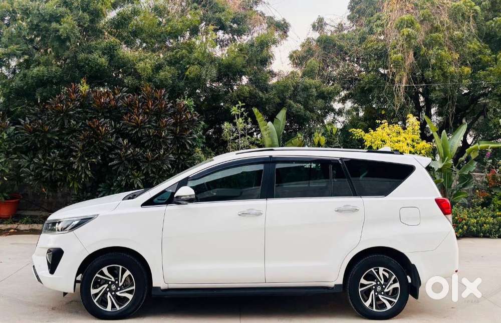 Toyota Innova Crysta 2.4 V 8 Str, 2021, Diesel