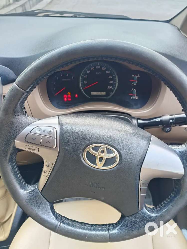 Toyota Innova Hycross 2015 Diesel 160000 Km Driven