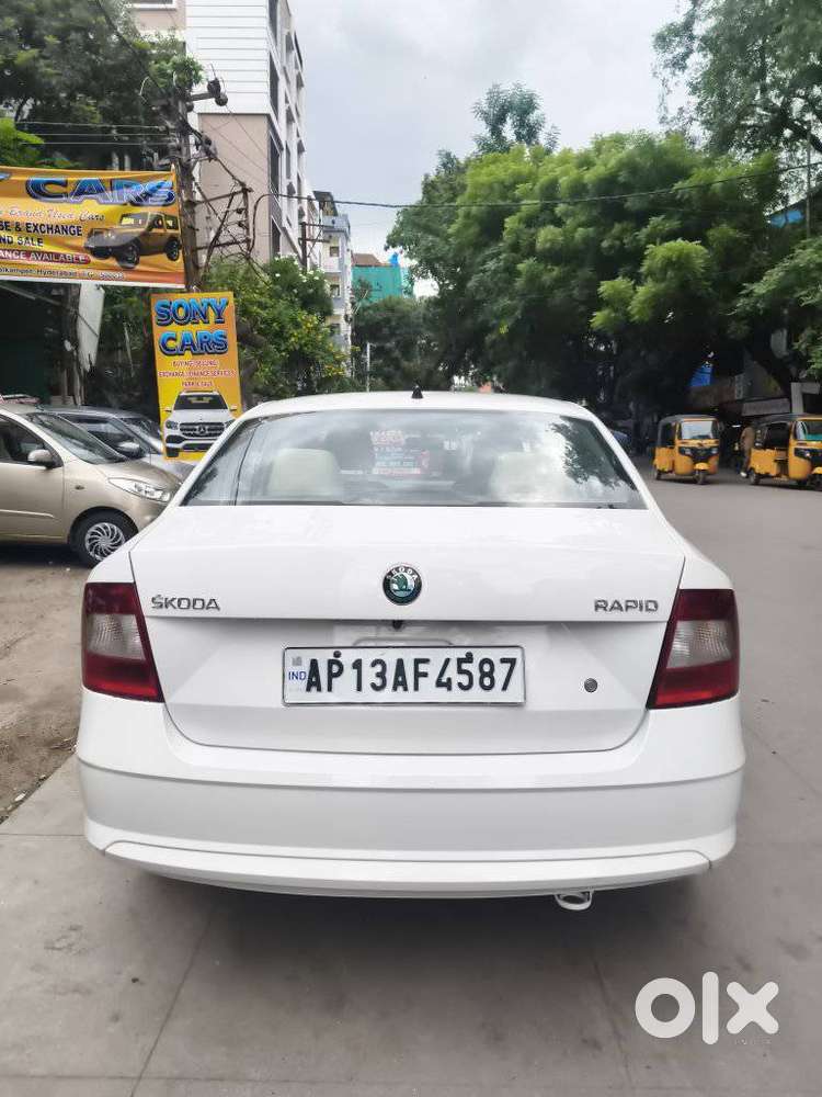 Skoda Rapid 1.6 Tdi Ambition Plus Alloy, 2013, Diesel