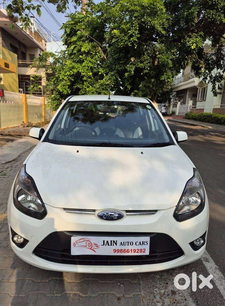 Ford Figo 2010-2012 Diesel Titanium, 2012, Diesel