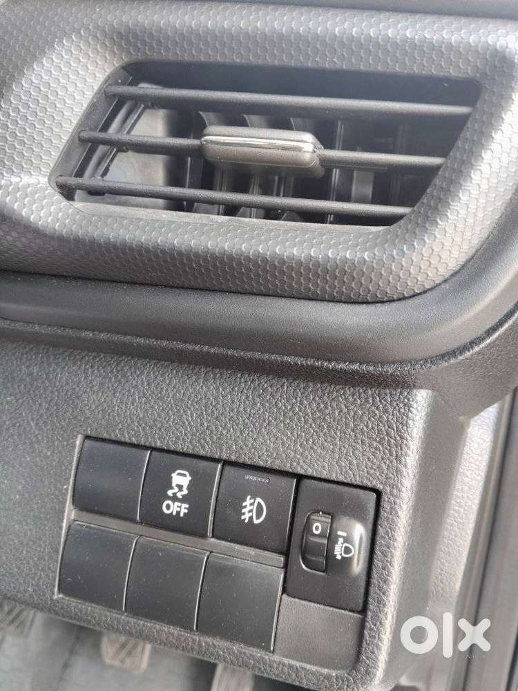 Maruti Suzuki Brezza 1.5 Lxi Smart Hybrid, 2025, Petrol