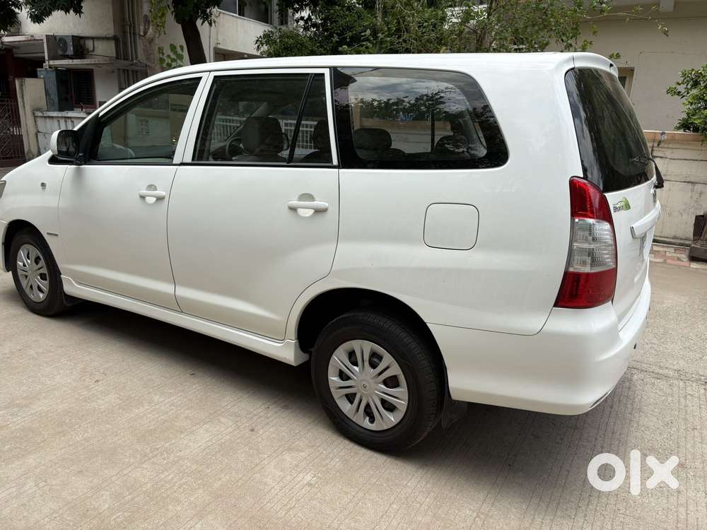 Toyota Innova 2.5 G (diesel) 8 Seater, 2013, Diesel