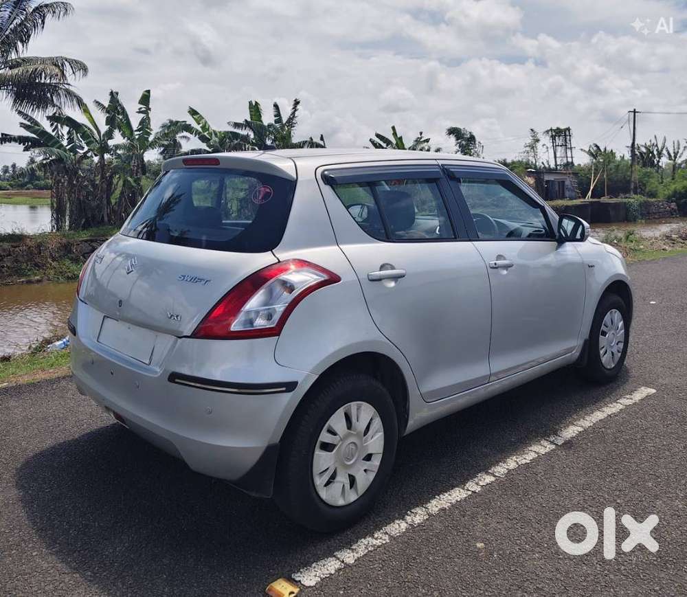 Maruti Suzuki Swift Vxi 1.2 Abs Bs-iv, 2014, Petrol