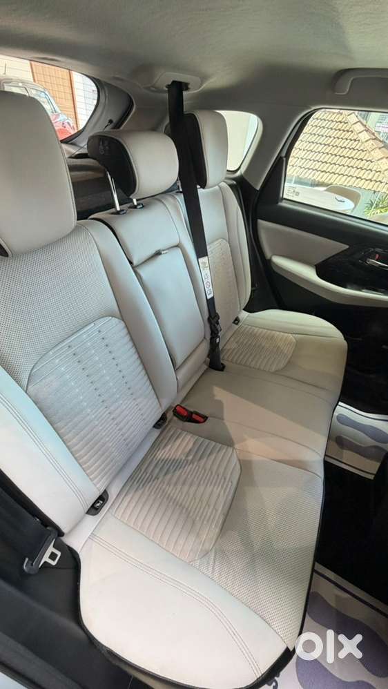 2026 Maruti Suzuki Victoris Petrol Manual