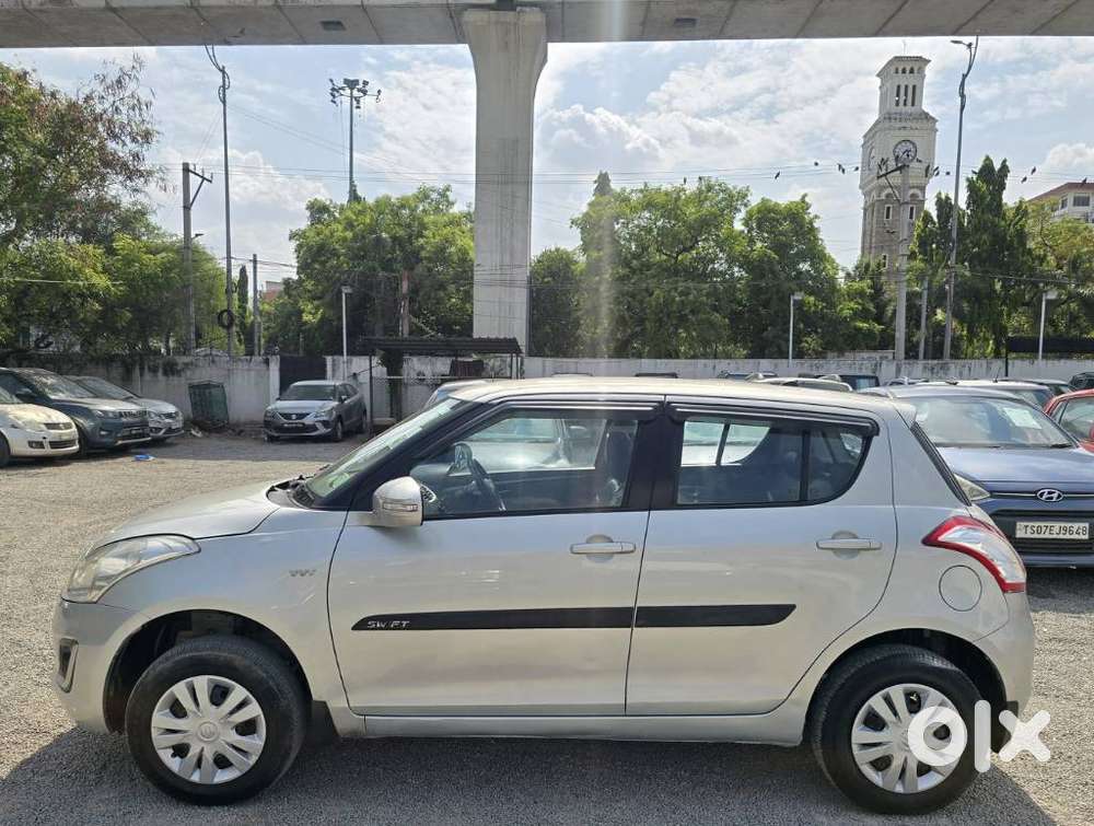 Maruti Suzuki Swift Vxi + Manual, 2017, Petrol