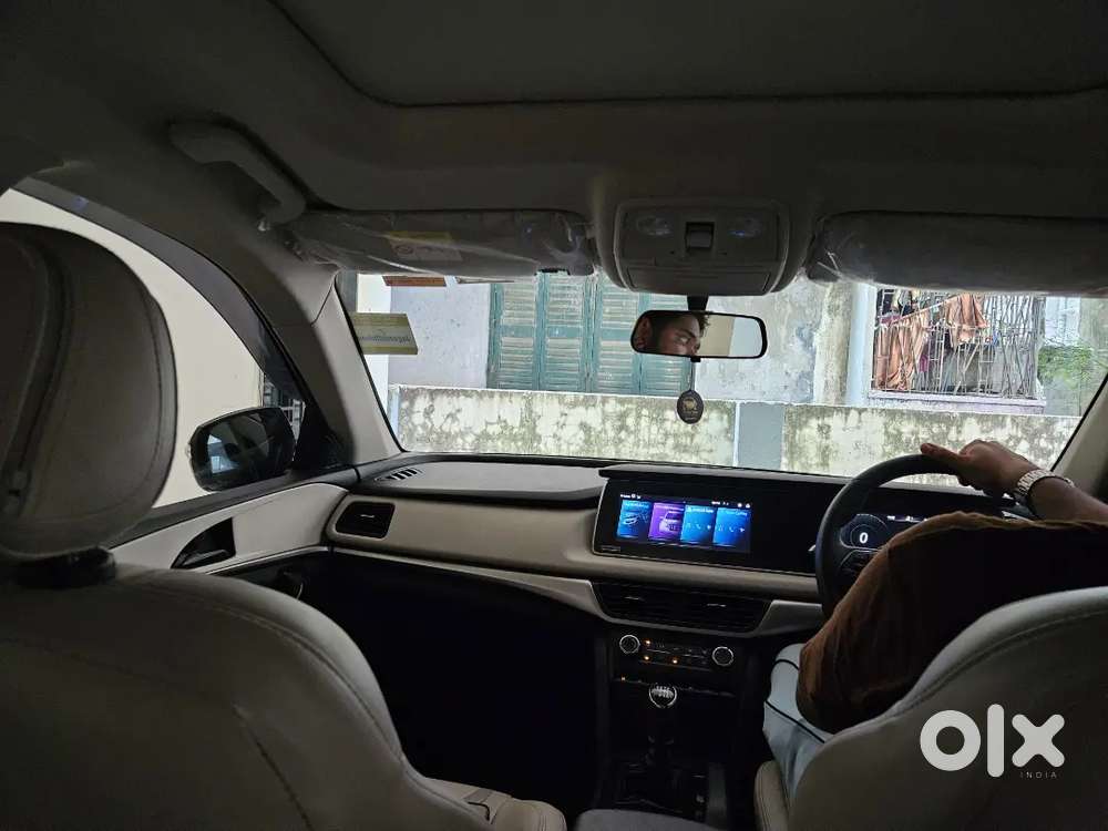 Mahindra Xuv700 2024 Diesel 8400 Km Driven