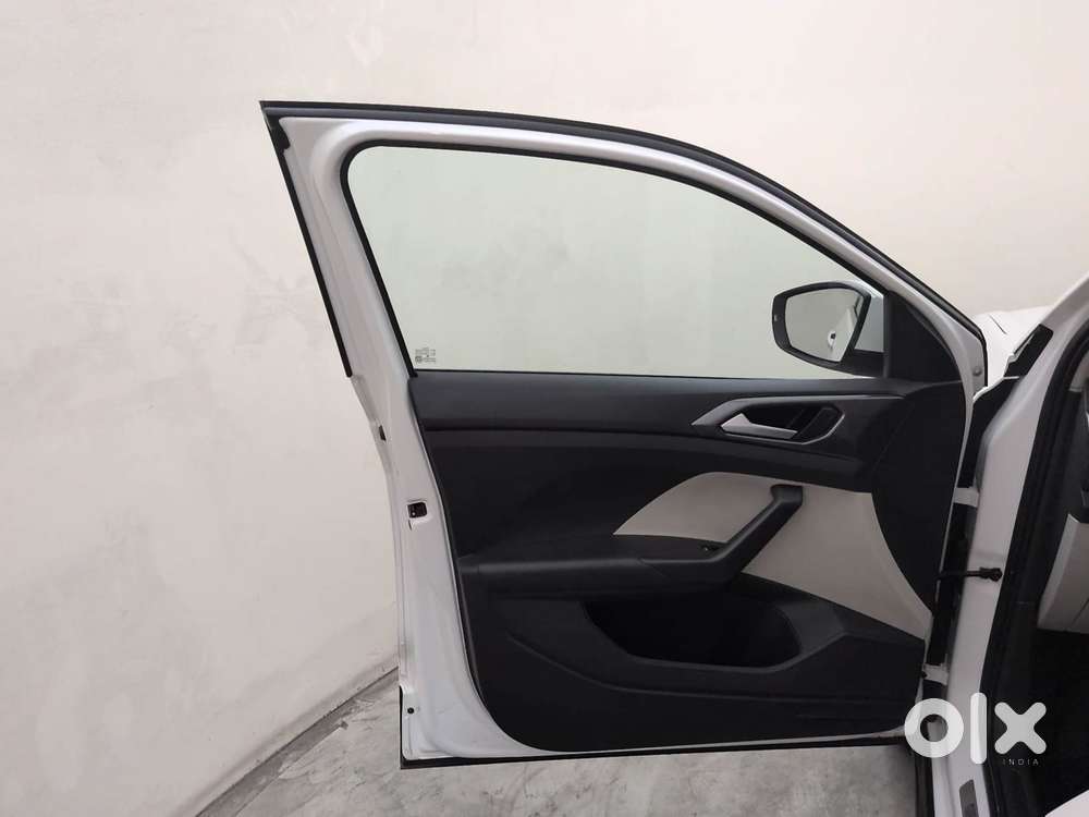 Volkswagen Taigun Topline 1.0 Tsi At (electric Seats), 2022, Petrol