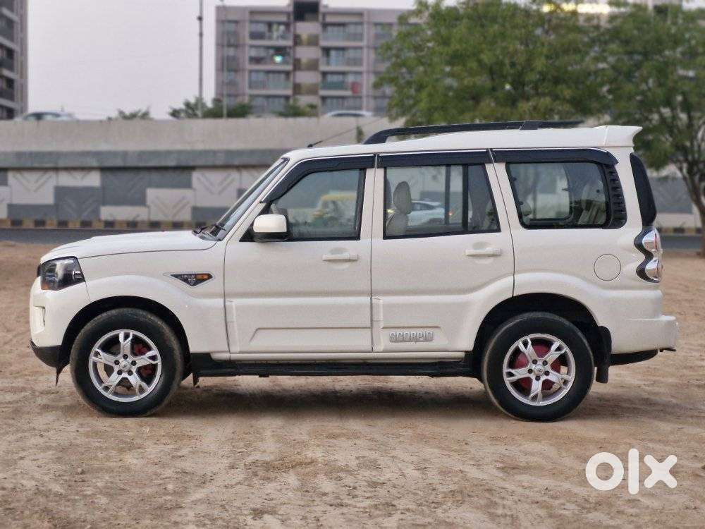 Mahindra Scorpio S8, 2017, Diesel