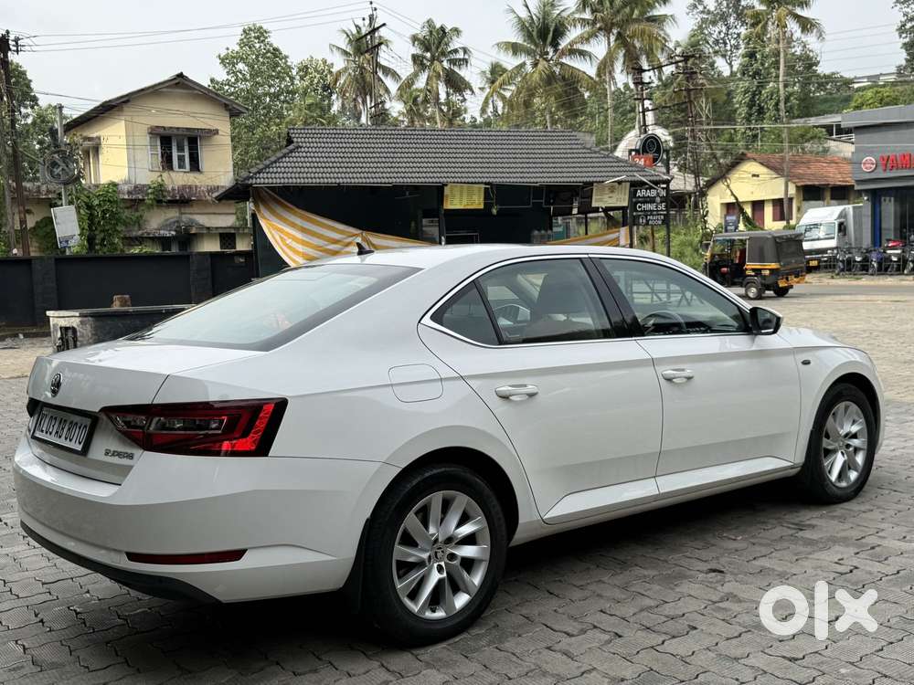 Skoda Superb Lk 1.8 Tsi At, 2017, Petrol