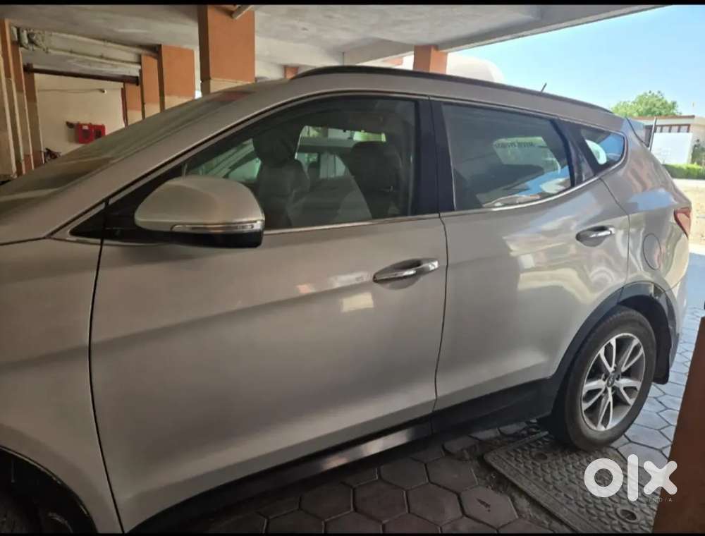 Hyundai Santa Fe 2015 Automatic Diesel