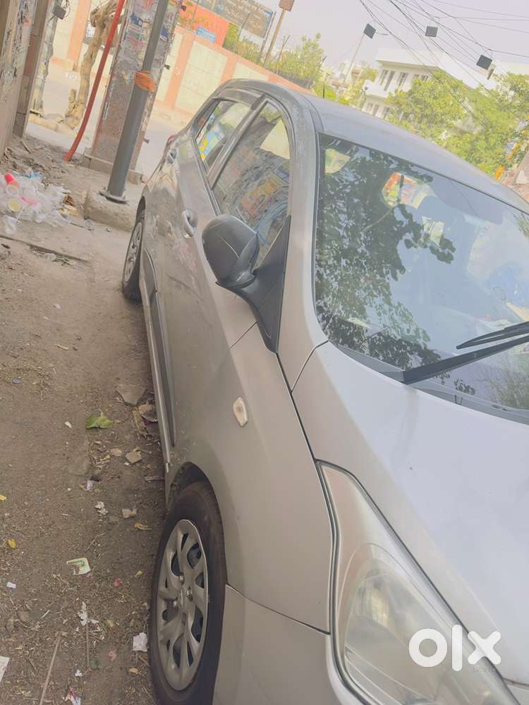Hyundai Grand I10 2017  Grey  60,000 Km  Well-maintained