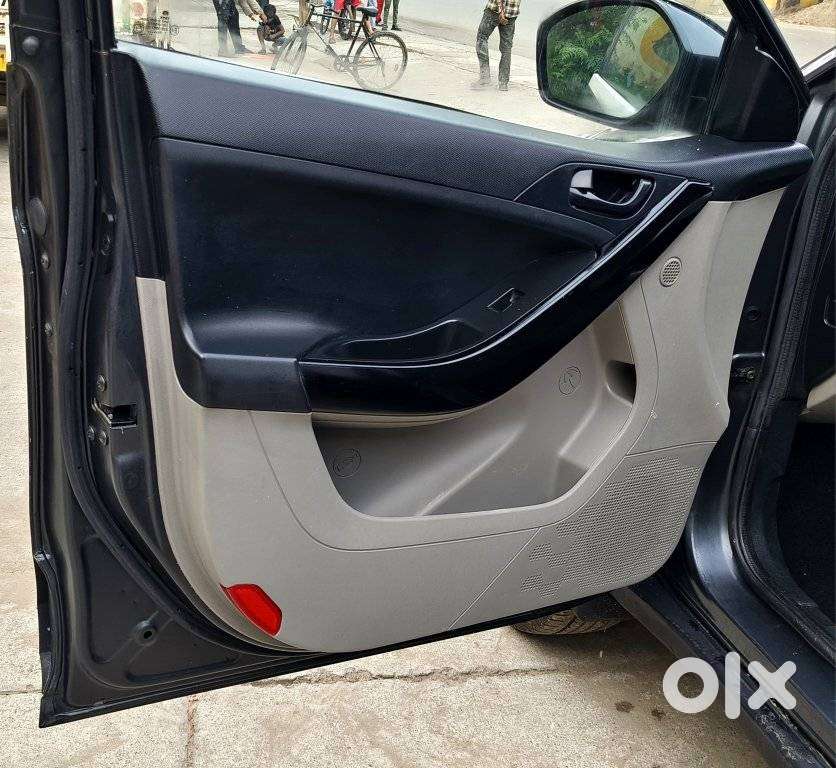 Tata Nexon 1.5 Revotorq Xm (s), 2018, Diesel