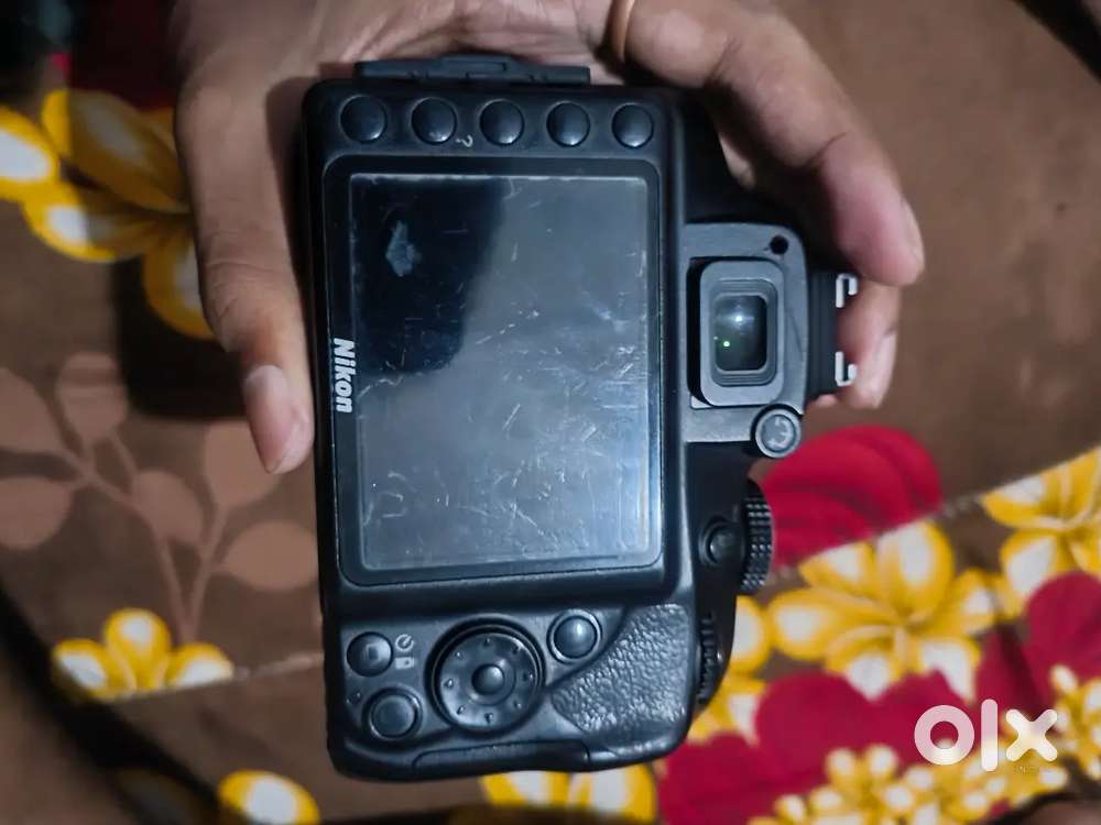 Nikon D3400. Body