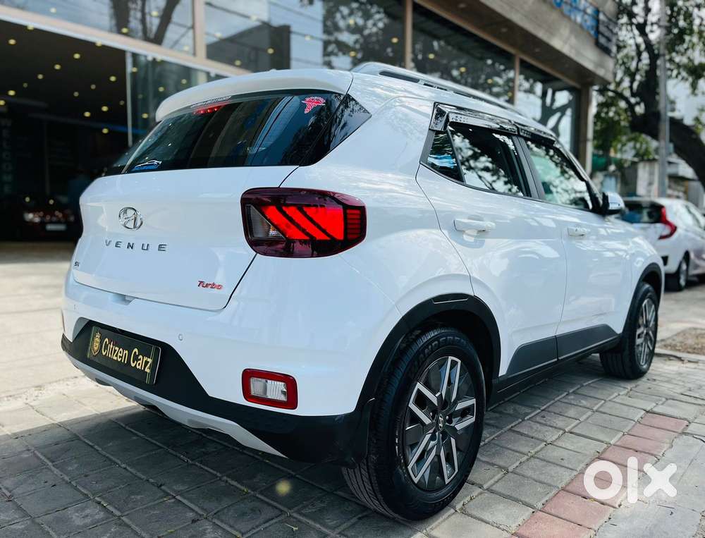 Hyundai Venue Sx Plus Turbo Dct, 2022, Petrol