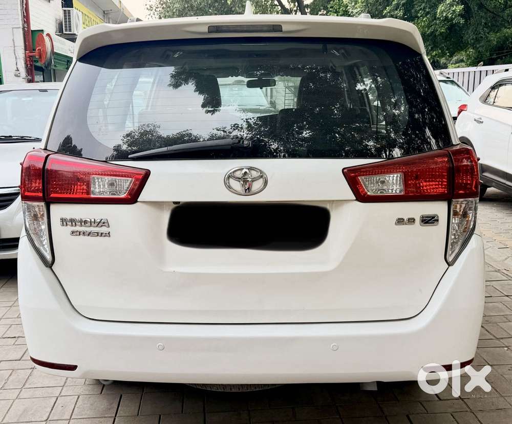 Toyota Innova Crysta 2.8 Zx At 7 Seater, 2018, Diesel