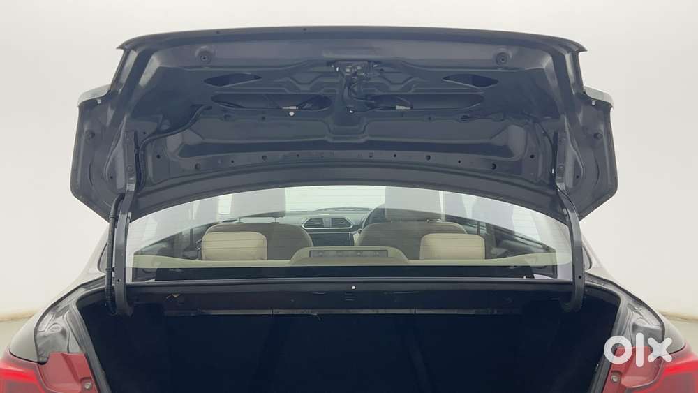 Maruti Suzuki Dzire 1.2 Zxi Plus Amt, 2017, Petrol