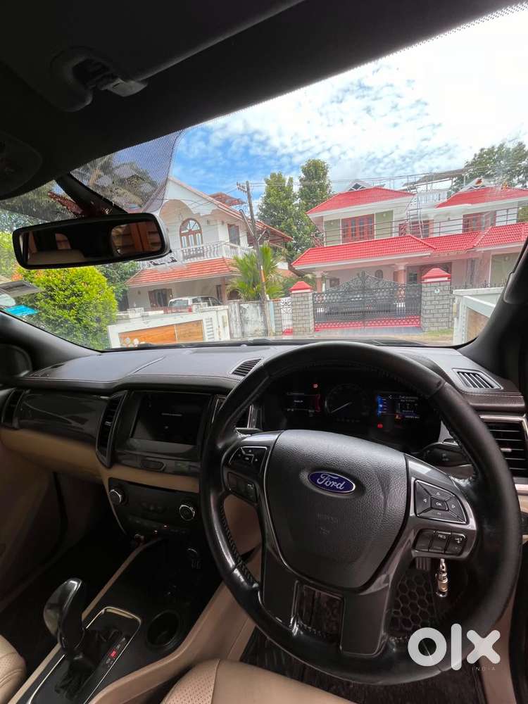 Ford Endeavour 2016
