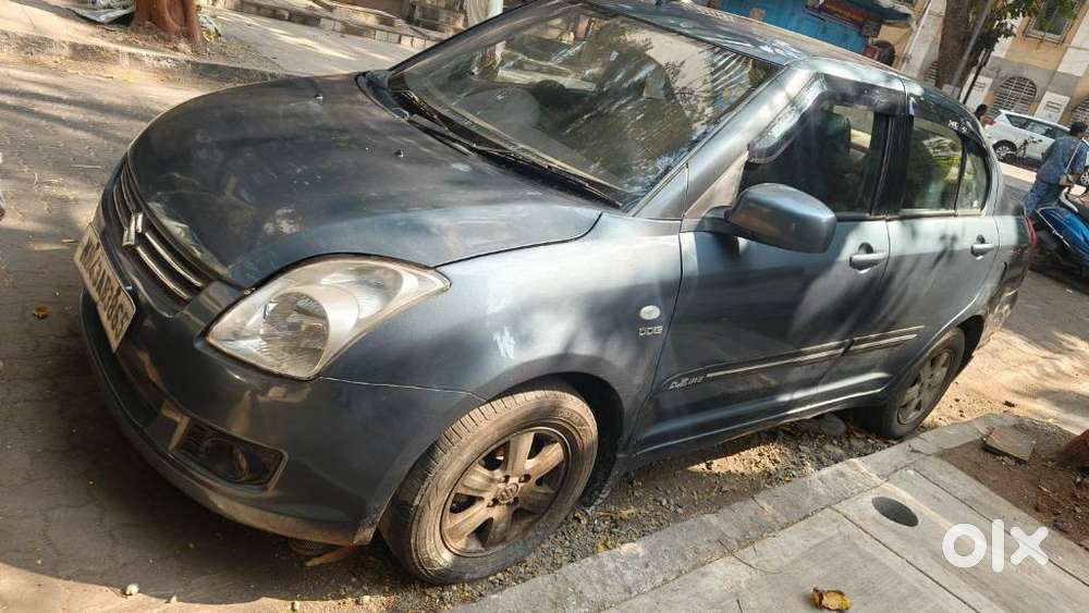 Maruti Suzuki Dzire Ags Zdi Plus, 2010, Diesel