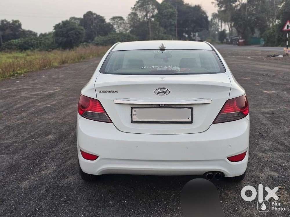 Hyundai Fluidic Verna 2013