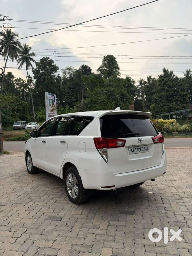 Toyota Innova Crysta Diesel 2016