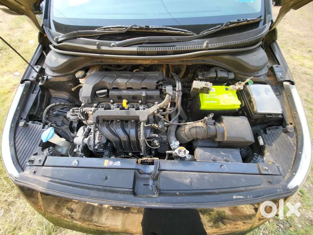 Hyundai Verna 1.5 Mpi Sx (phantom Black)