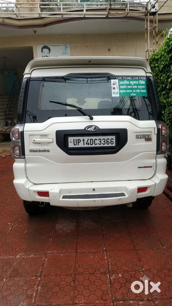 Mahindra Scorpio S10 2017