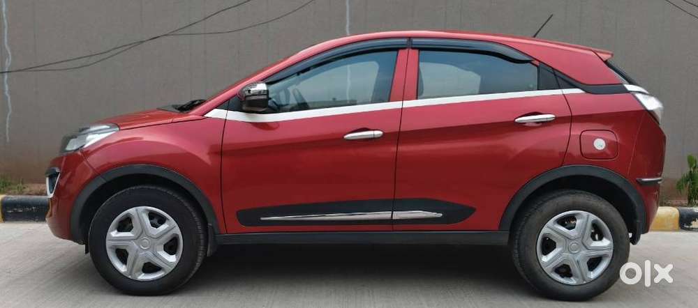 Tata Nexon 1.2 Revotron Xma, 2018, Petrol
