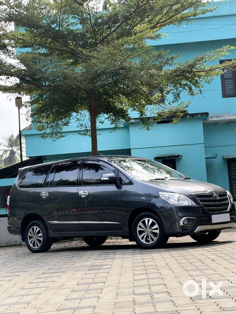 Toyota Innova 2.5 Vx 7 Str Bs-iii, 2015, Diesel