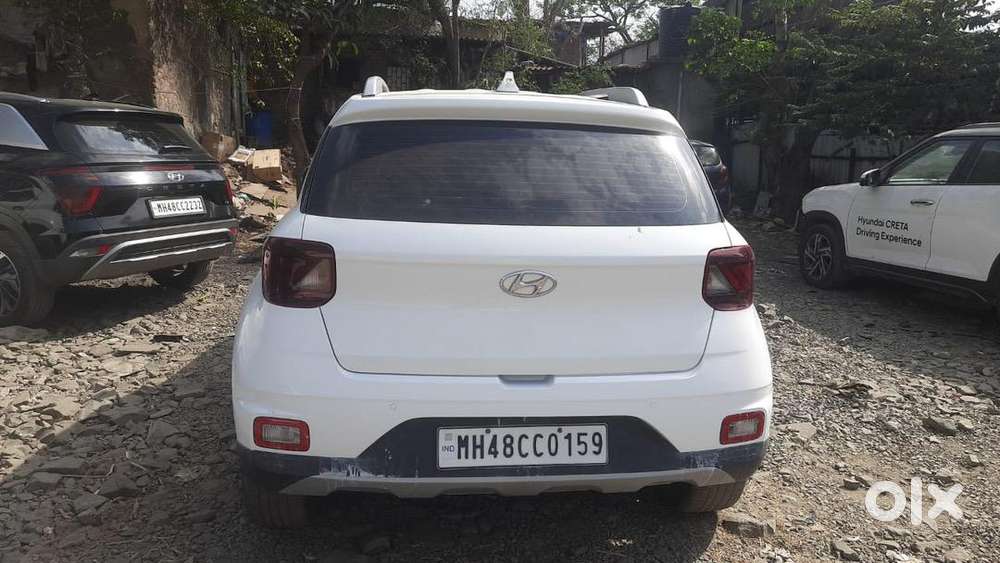 Hyundai Venue 2021 Petrol Well Maintained