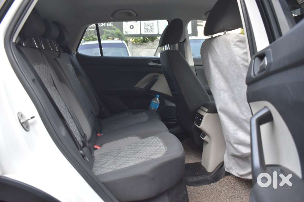 Volkswagen Taigun 1.0 Tsi Highline At, 2022, Petrol