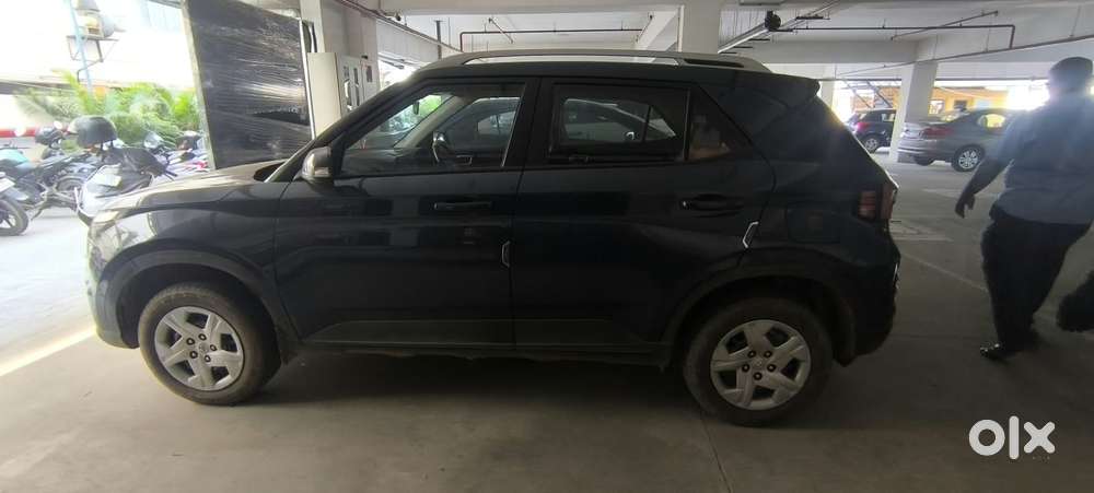 Hyundai Venue S Plus Mt 1.2 Kappa, 2022, Petrol