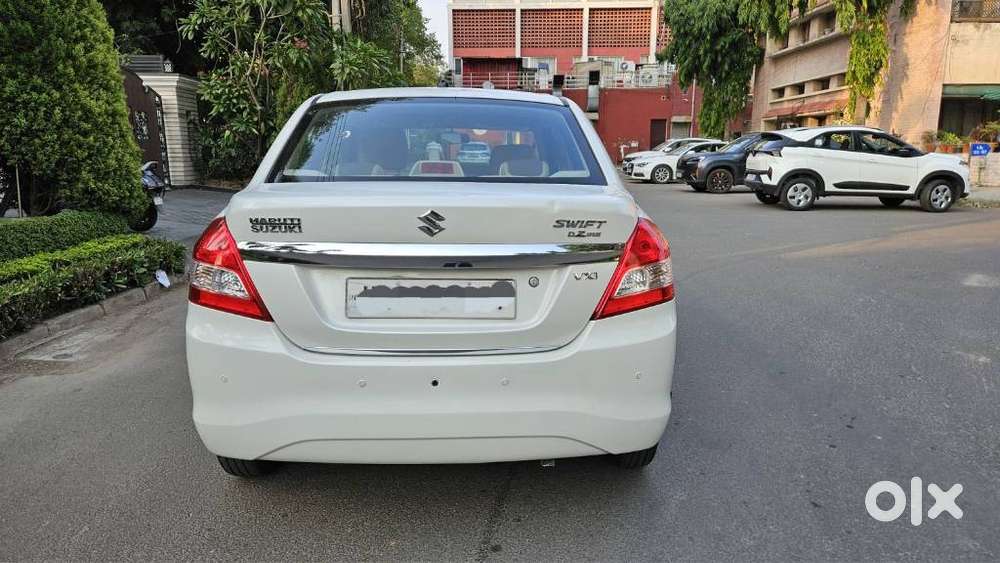 Maruti Suzuki Swift Dzire Vxi Optional, 2015, Petrol