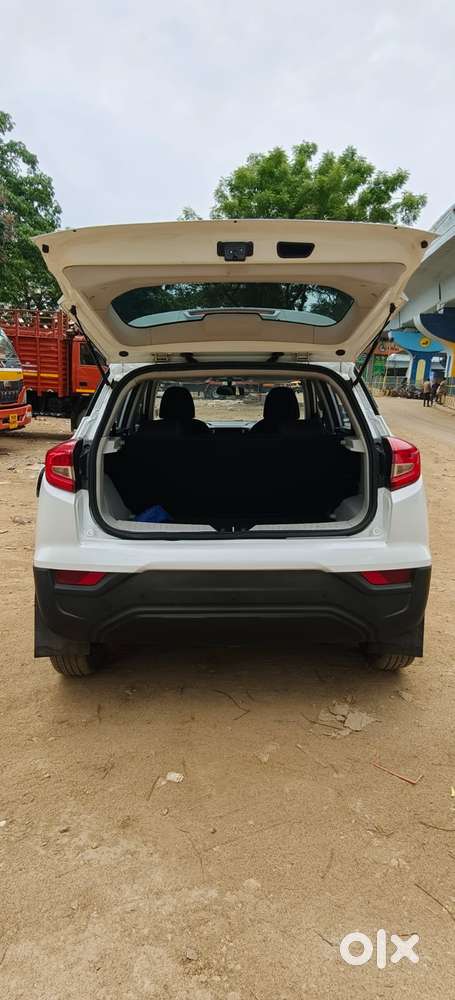 Mahindra Xuv300 W4, 2023, Petrol