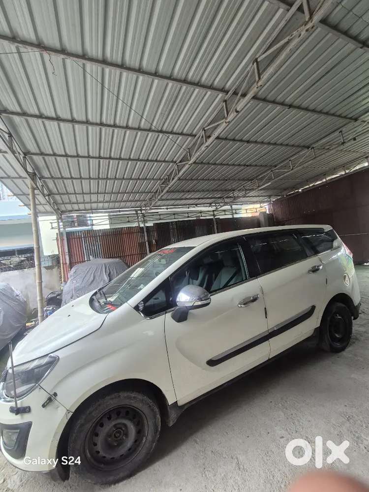 Mahindra Marazzo Diesel 2018