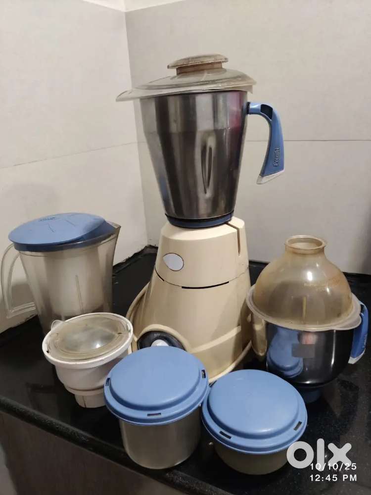 Preethi Blue Leaf Platinum Mixer Grinder 750W Jars Super