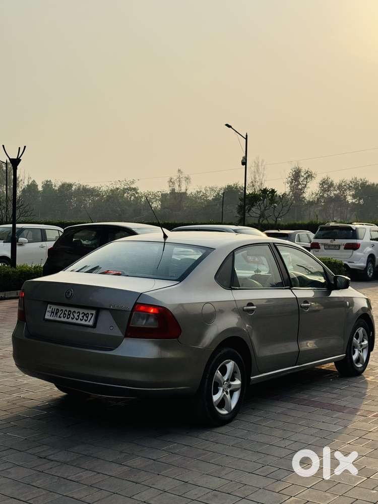 Skoda Rapid Elegance 1.6 Tdi Cr Manual, 2012, Diesel