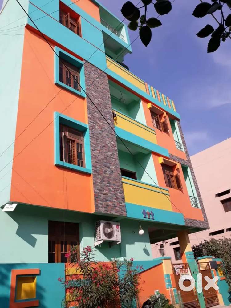 1bhk in 3rd flr only bachelors ready to occupy 5min walk from main rd