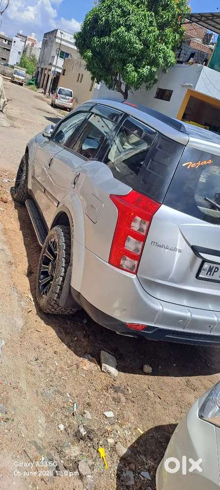 Mahindra Xuv500 2015 Diesel 80153 Km Driven