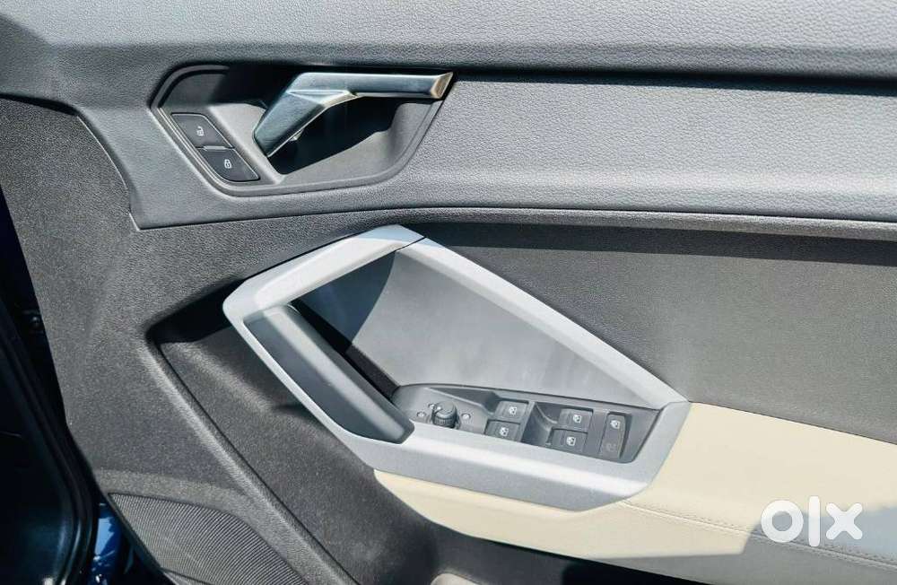 Audi Q3 40 Tfsi Premium, 2023, Petrol