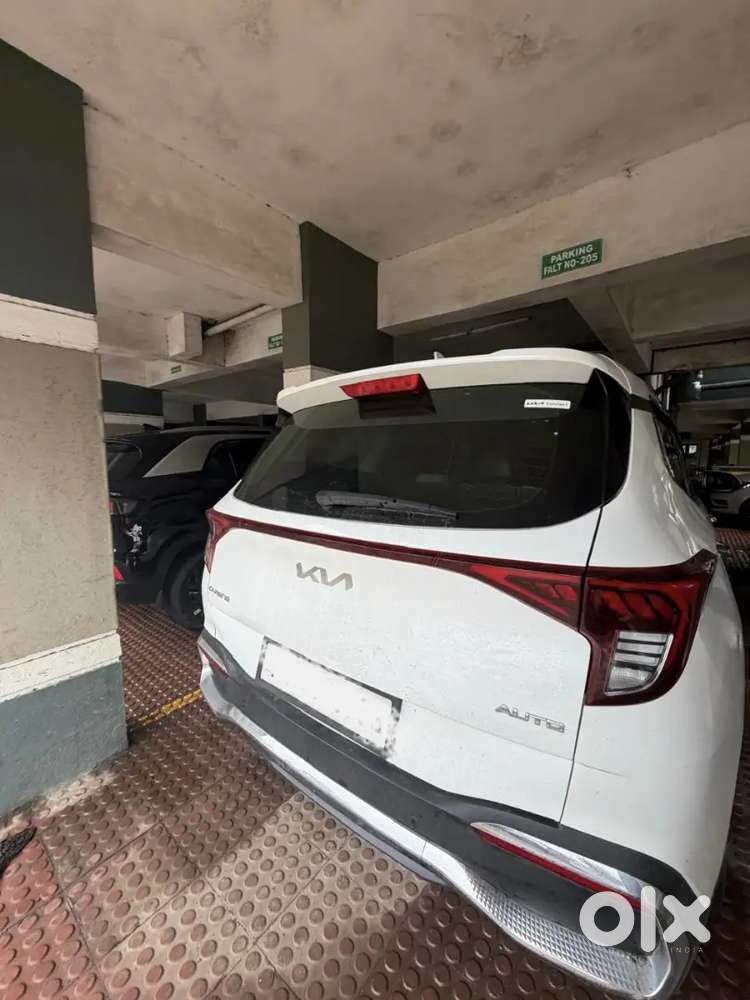 Kia Carens 2022 Diesel 120000 Km Driven