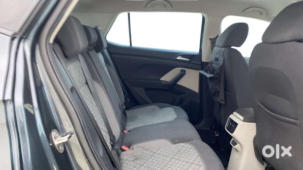 Volkswagen Taigun 1.0 Tsi Highline At, 2022, Petrol